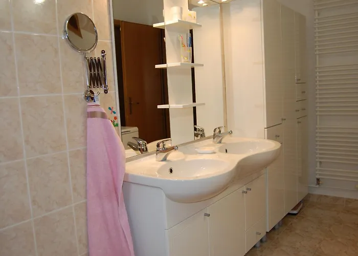 Radic 3* マカルスカ